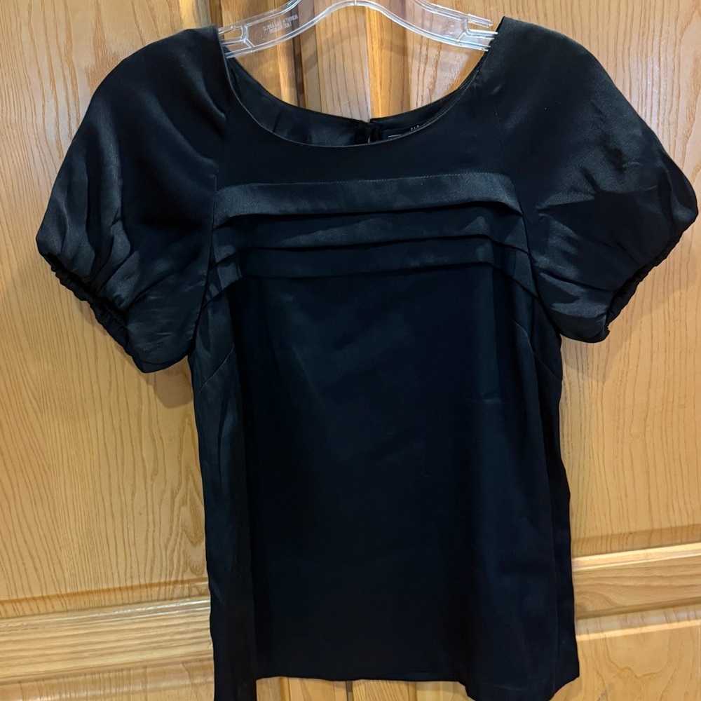 Gap Black Short Sleeve Satin Blouse Size XS